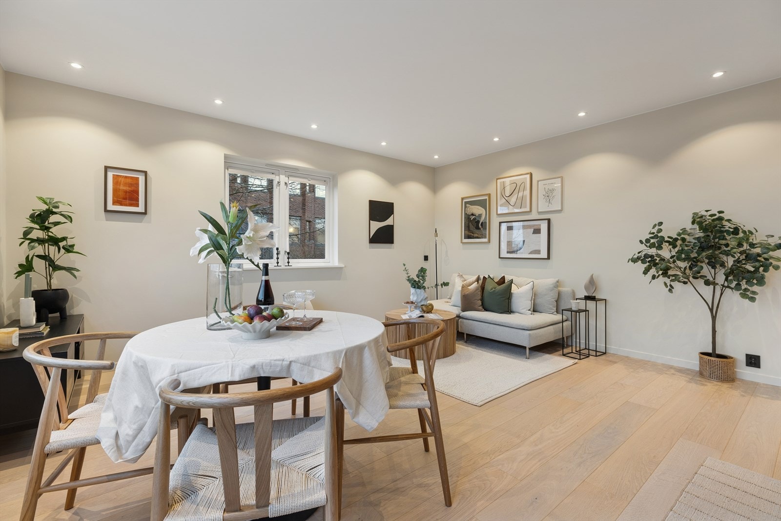 Boligen ble pusset opp i 2020 og har svært god standard med moderne kvaliteter. Galleribilde