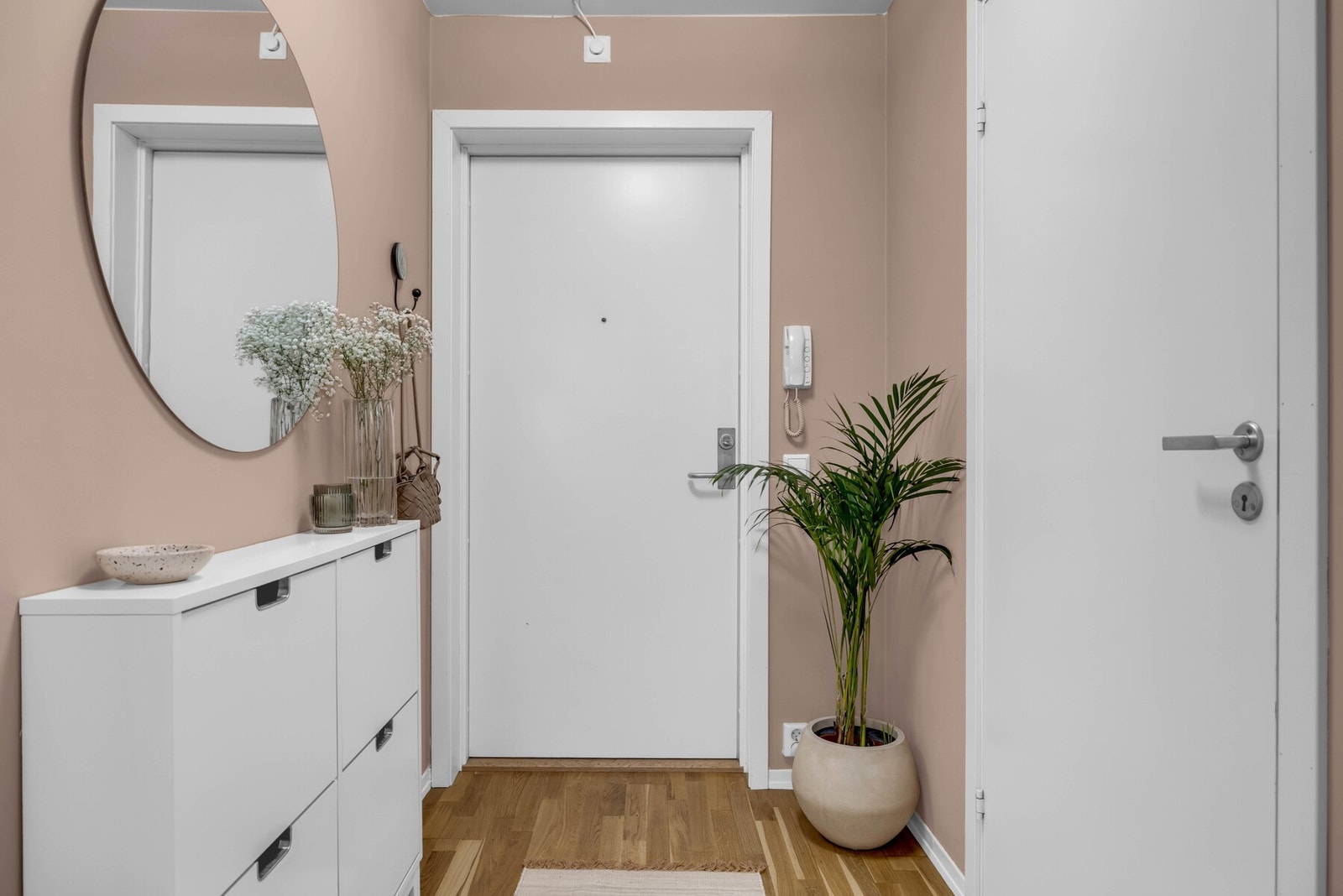 Bygget har Delfigo dør-callingsystem, hvor man enkelt åpner døren via app. Galleribilde