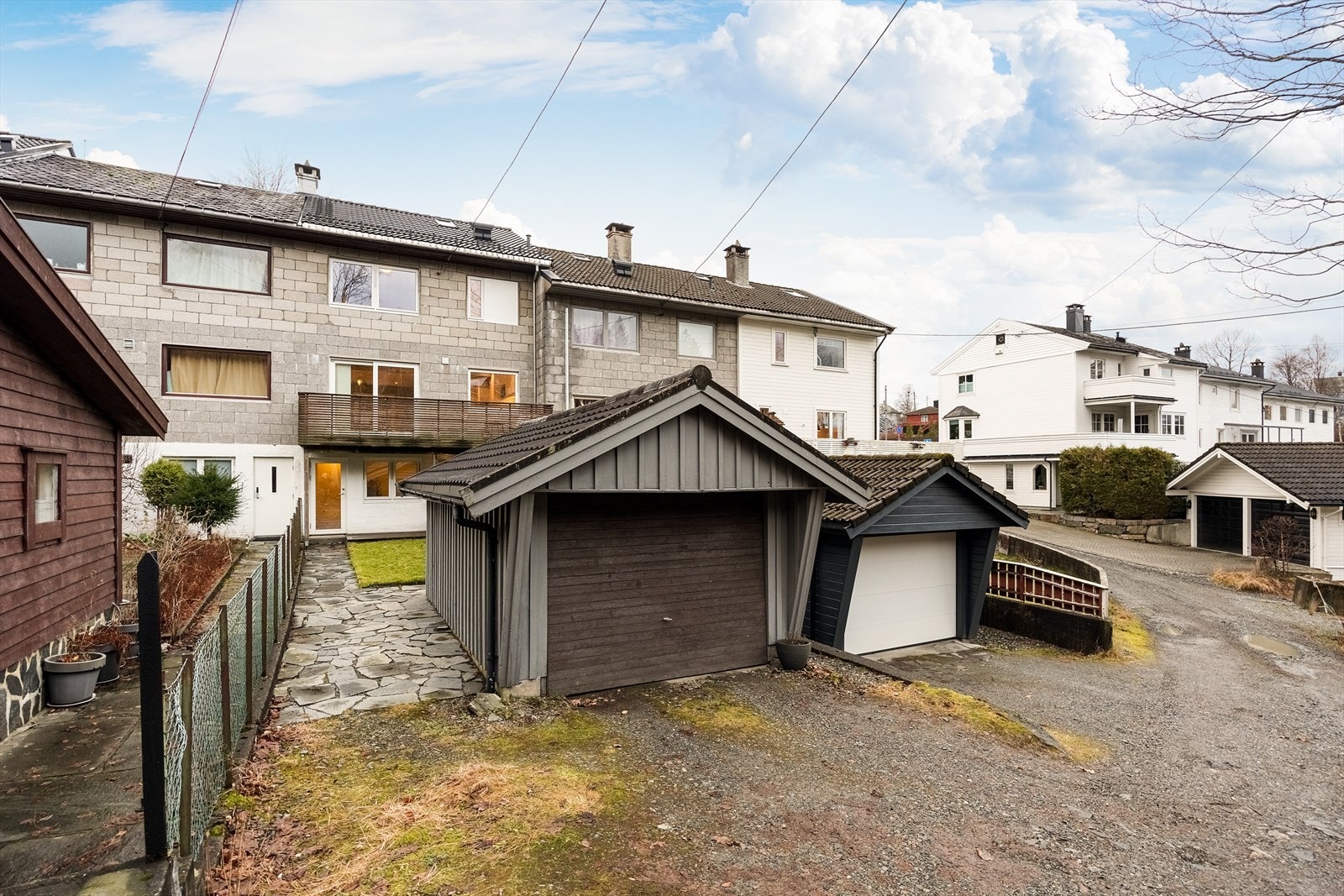 Garasje. Galleribilde