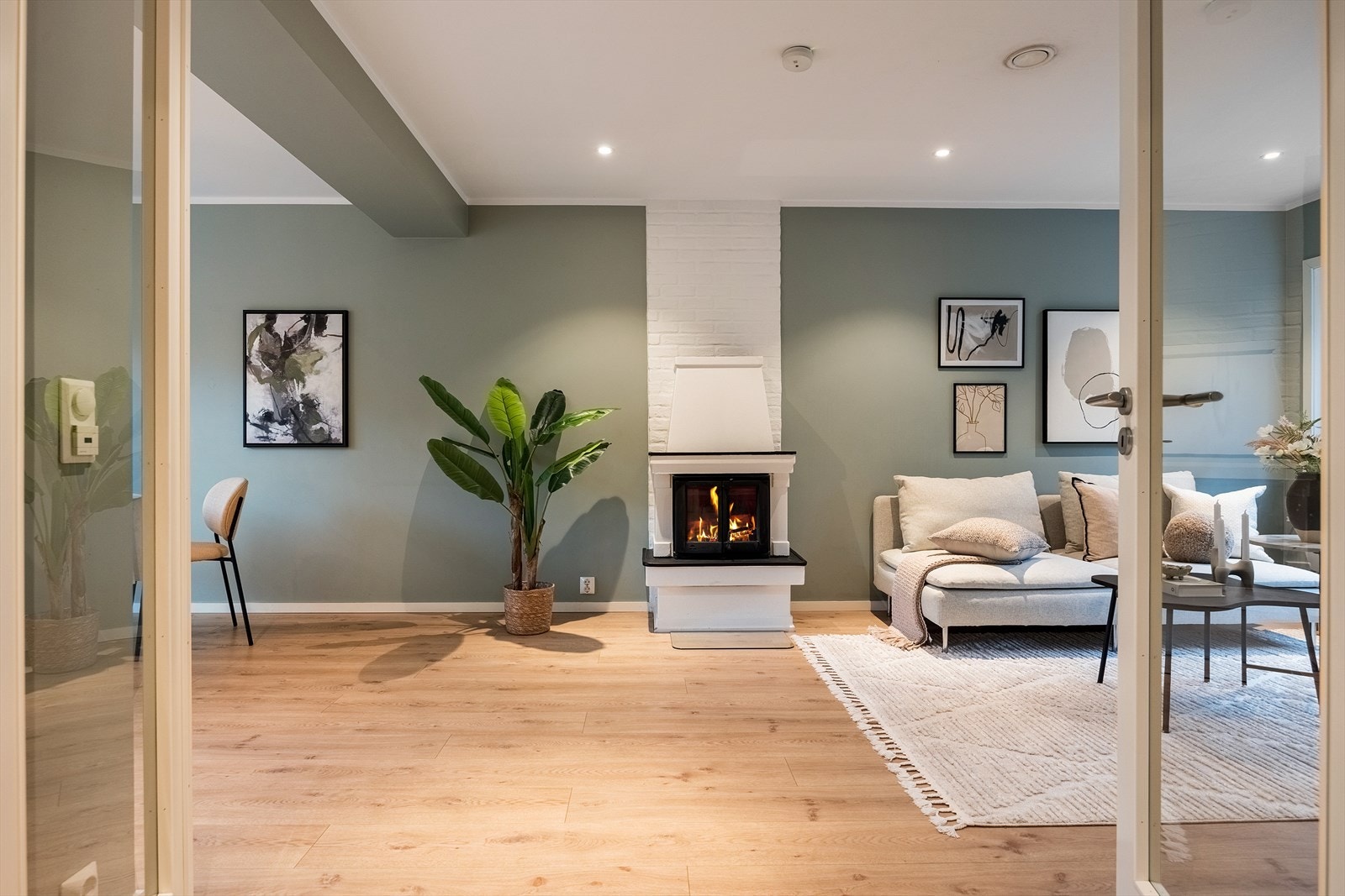 Peisen varmer godt på kalde dager og skaper en koselig atmosfære. Galleribilde