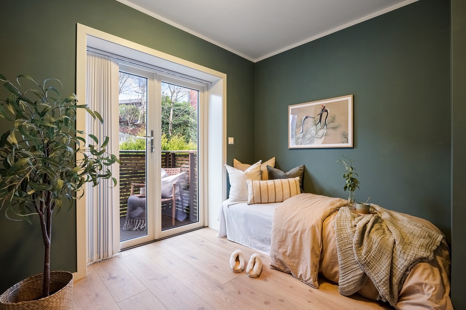 Rommet passer perfekt som gjesterom eller kontor dersom du ikke har behov for tre soverom. Galleribilde