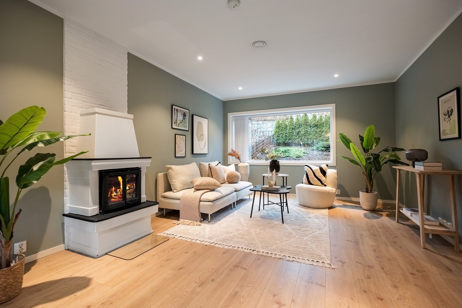 Velkommen til Apeltunvegen 22. Flott rekkehus med gjennomgående god kvaliteter. Galleribilde