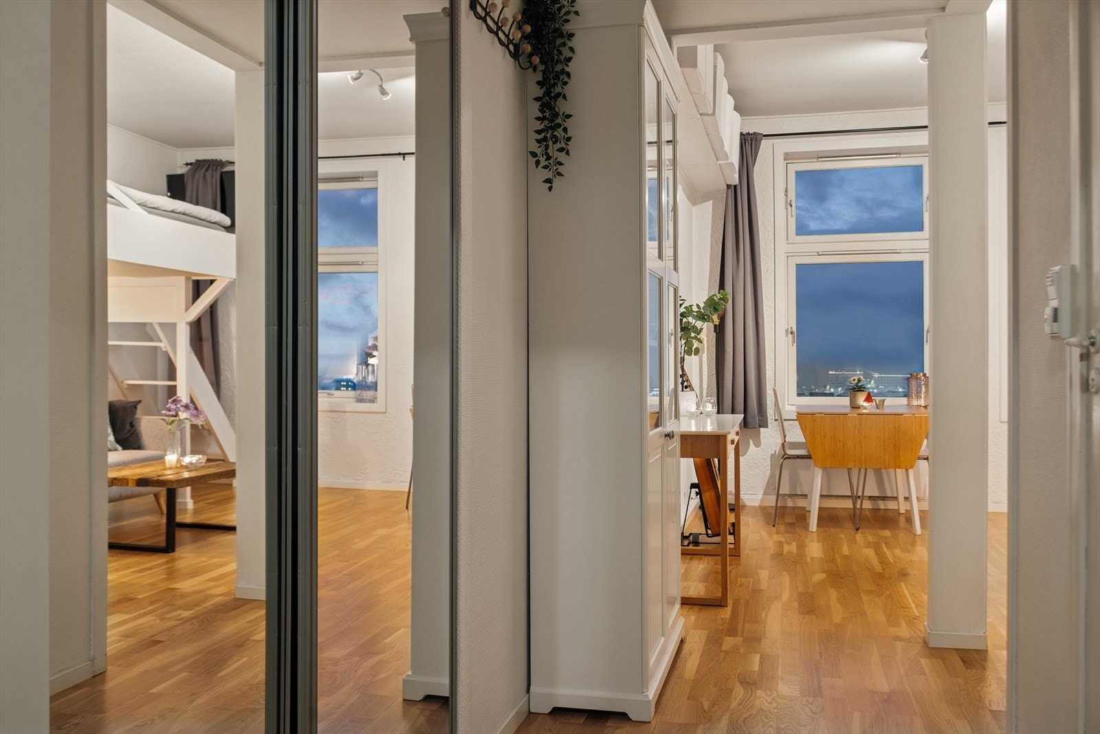 DNB Eiendom v/ Henrik Aaser Grønli tlf. 98475418 ønsker deg velkommen til Møllenberg og Gyldenløves gate 19A! - En fin og praktisk innredet 1-roms andelsleilighet med ypperlig beliggenhet like ved Bispehaugen. Galleribilde