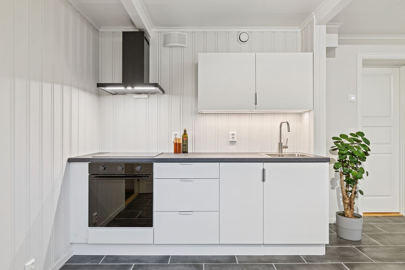 Lyst og pent kjøkken! Galleribilde