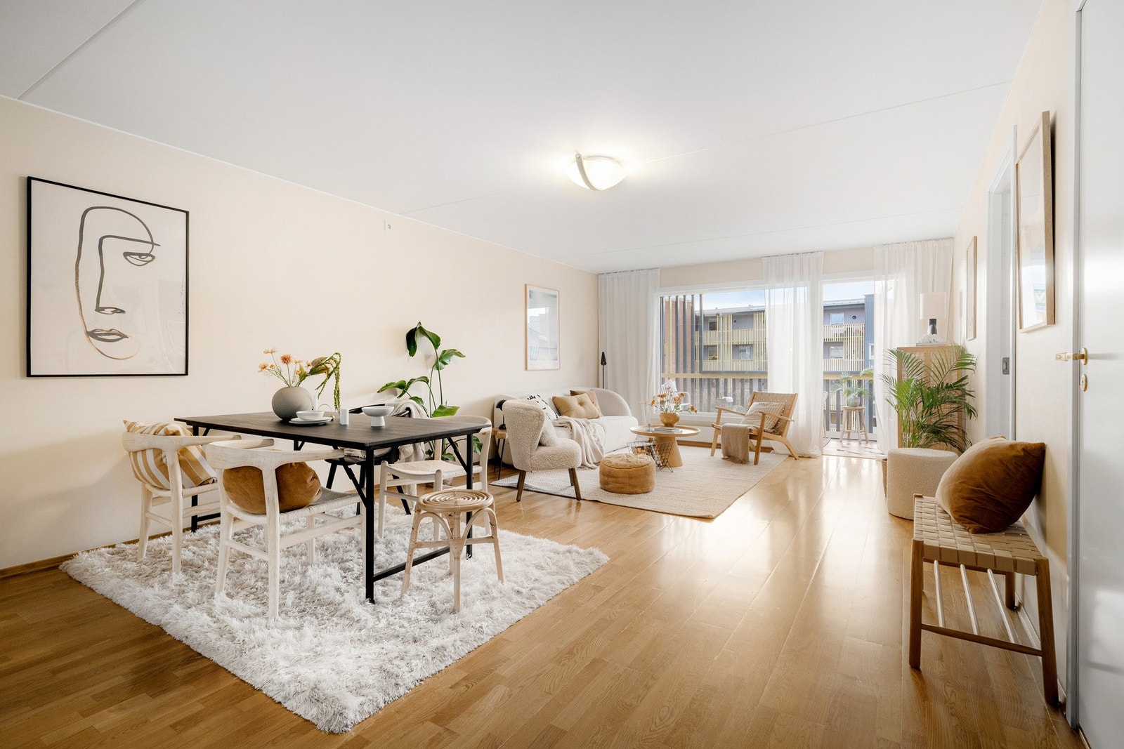 - Har du noen spørsmål? Kontakt Christoffer Edstrøm Jacobsen (t): 46 90 97 17 - Galleribilde