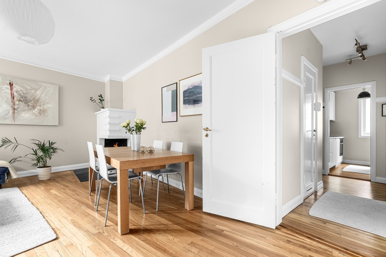 Forbindelse til kjøkkenet Galleribilde