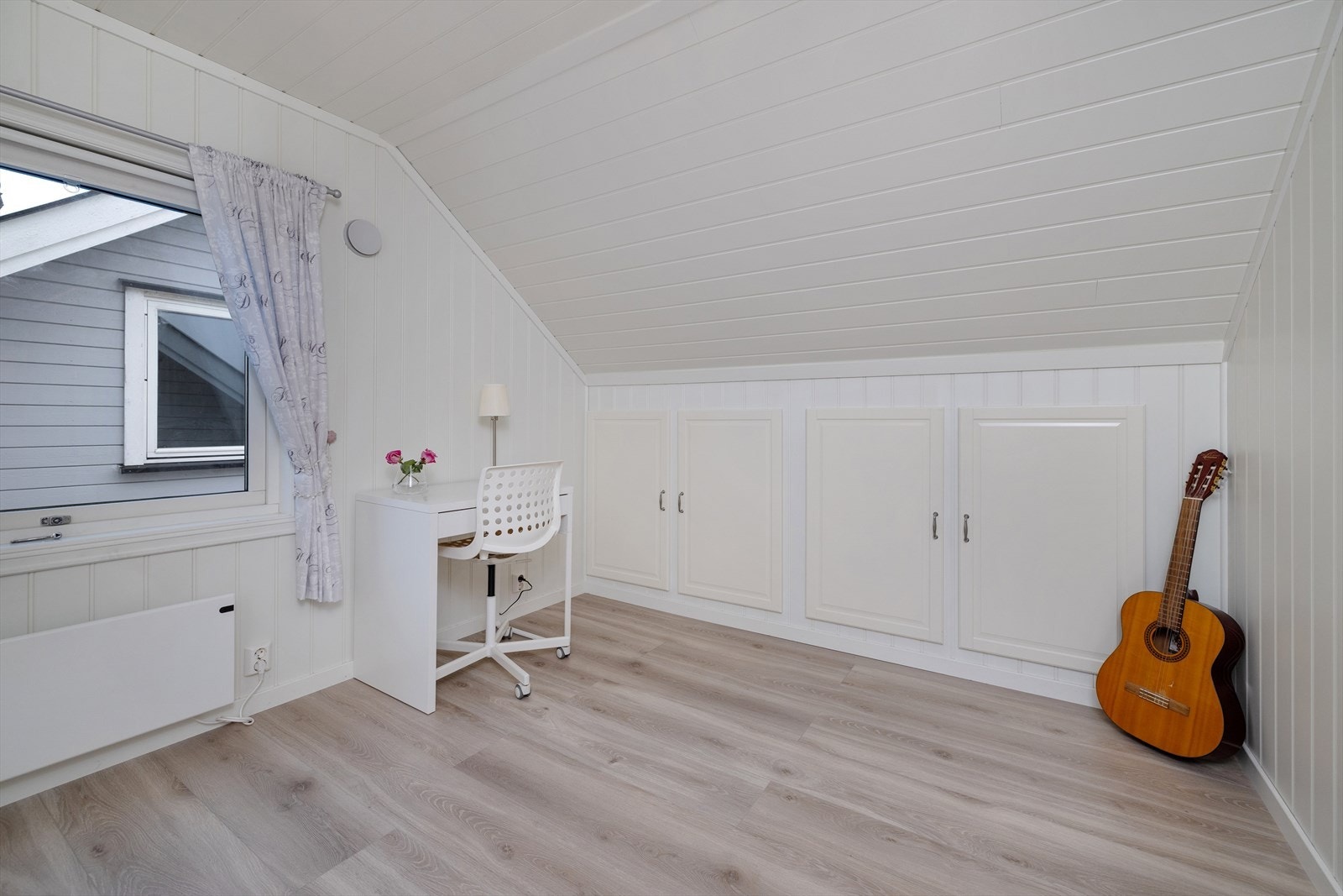 Lagringsplass i knevegger Galleribilde