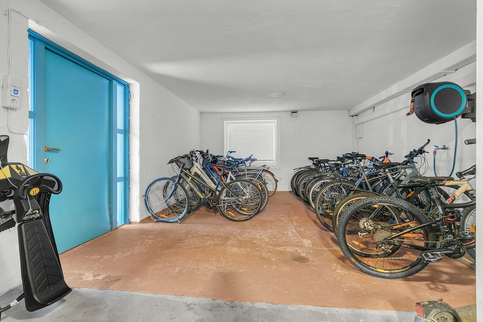 Felles sykkelparkering Galleribilde