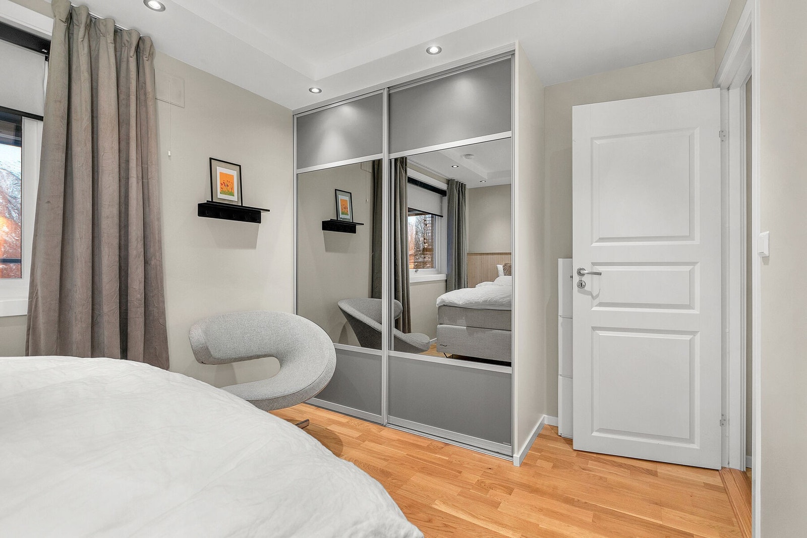 Skyvedørsgarderobe Galleribilde