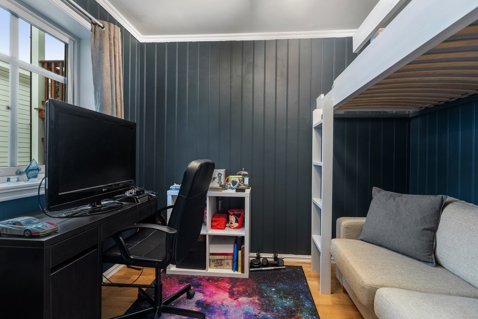 Rommene har plass til seng, nattbord, garderobeløsning og evt. skrivebord. Galleribilde