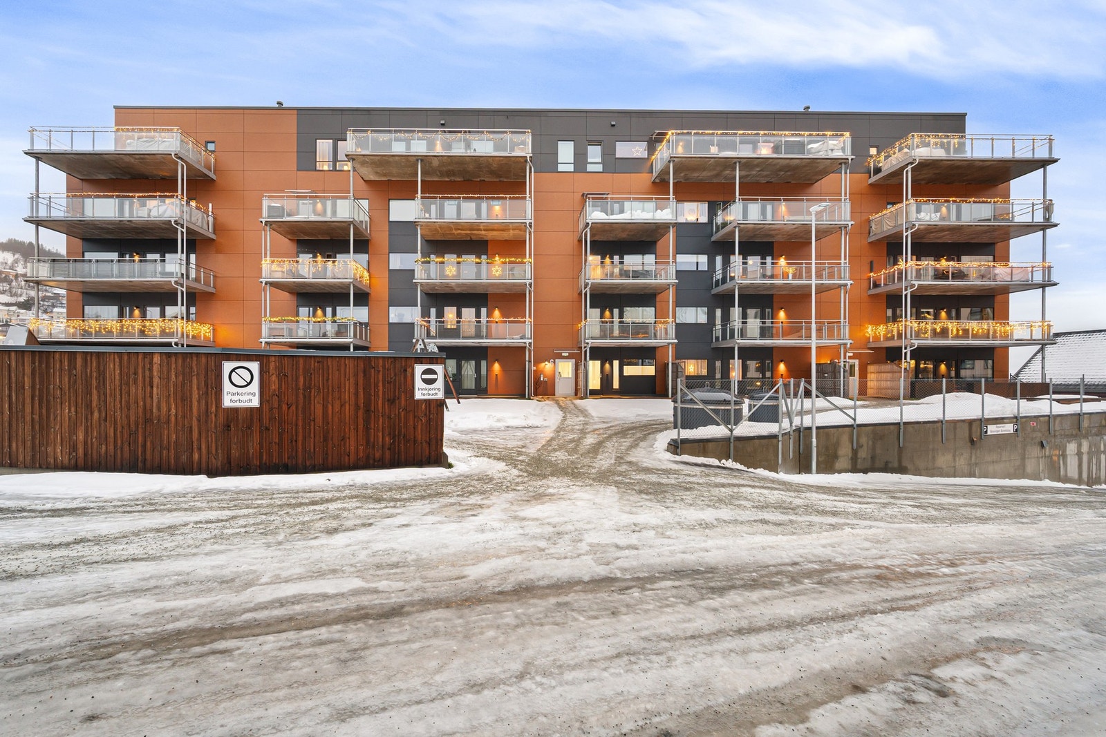 Gjesteparkering til besøkende Galleribilde