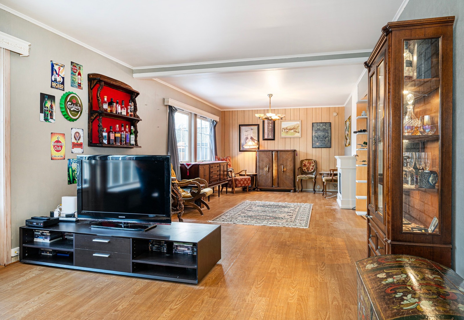 Store vindusflater slipper inn godt med naturlig lys. Galleribilde