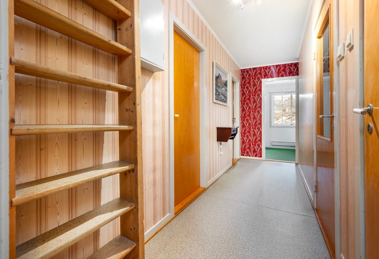 Gang på loft. Galleribilde