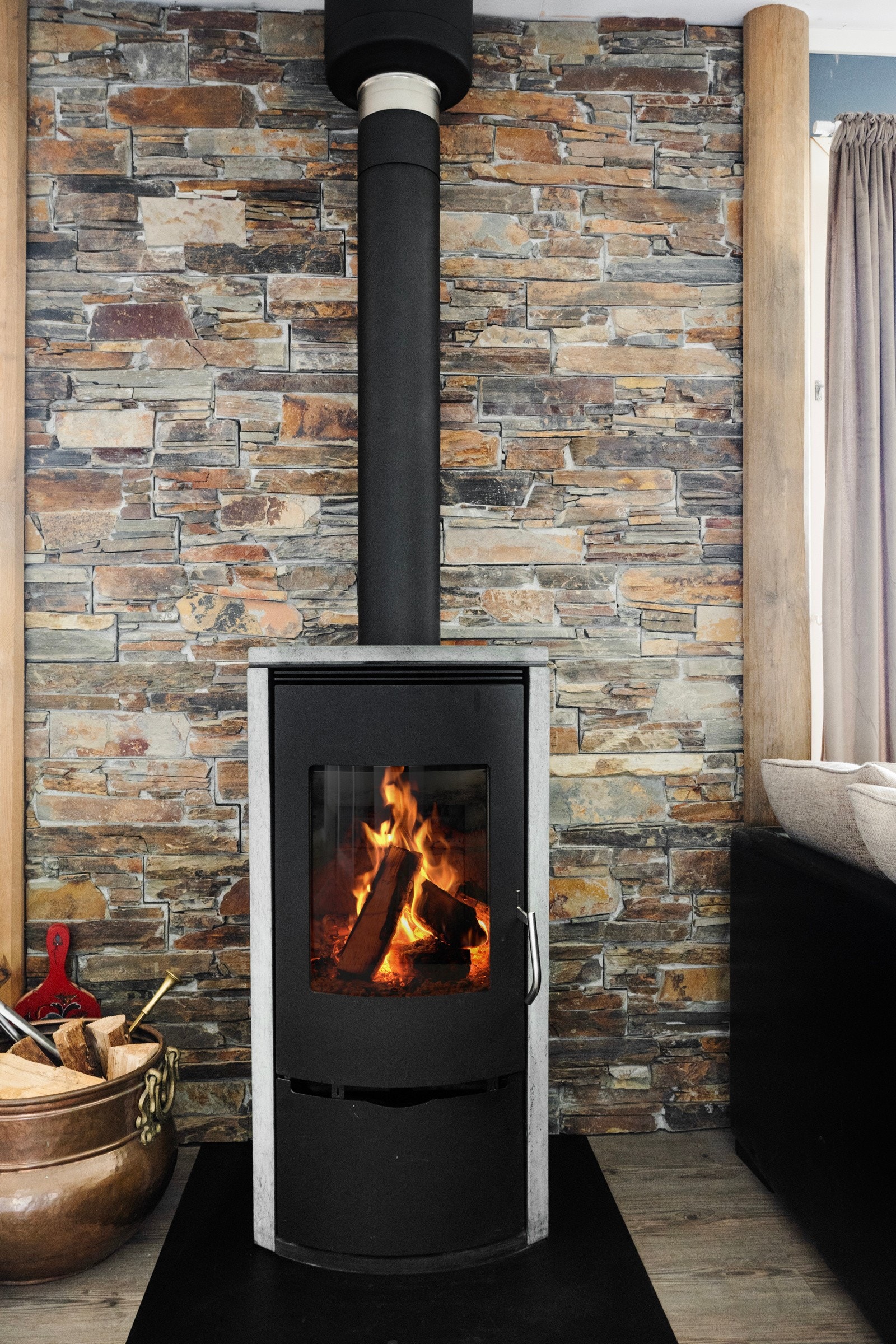 ny vedovn med stålpipe 2019 Galleribilde