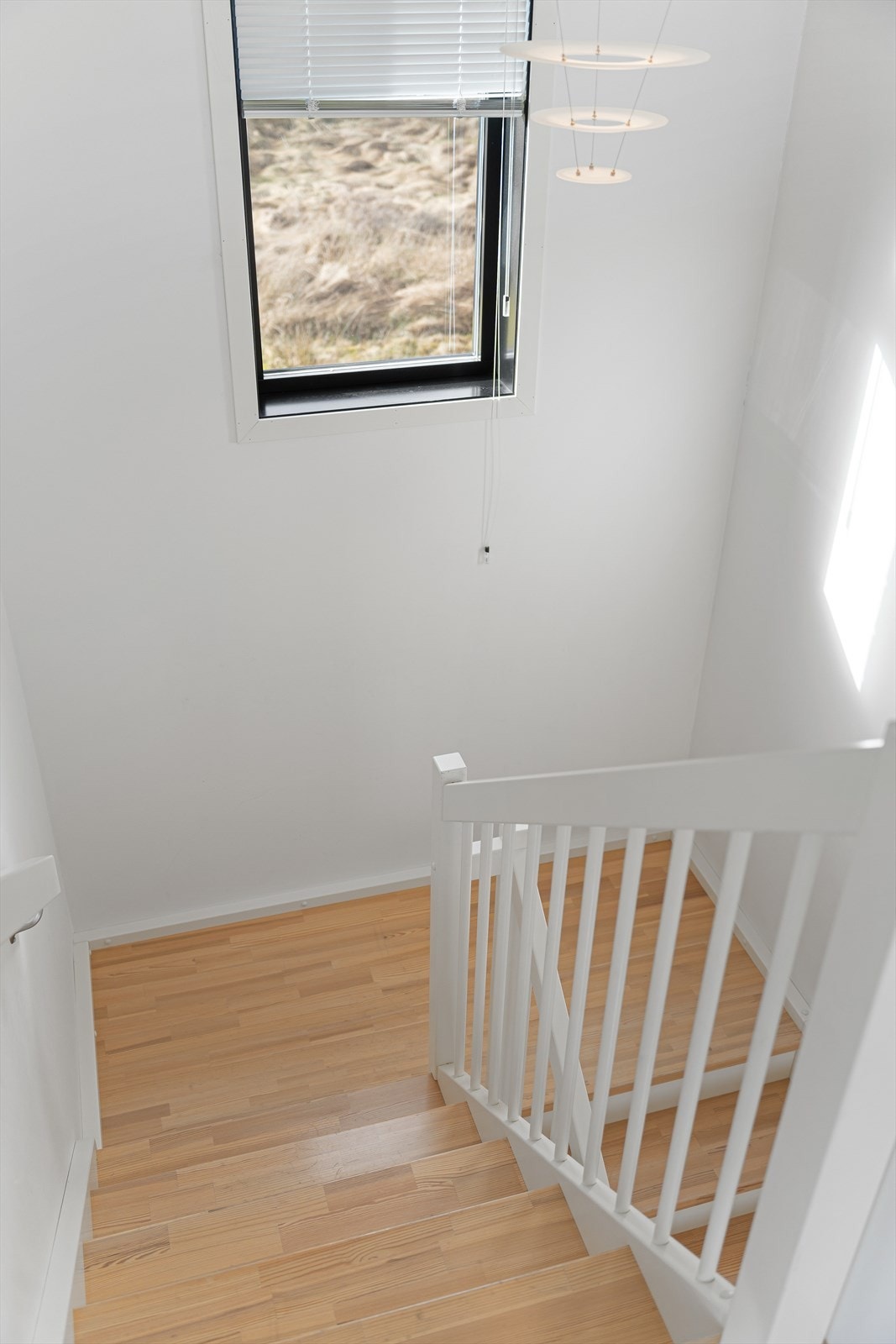 Lyst og luftig trapperom Galleribilde