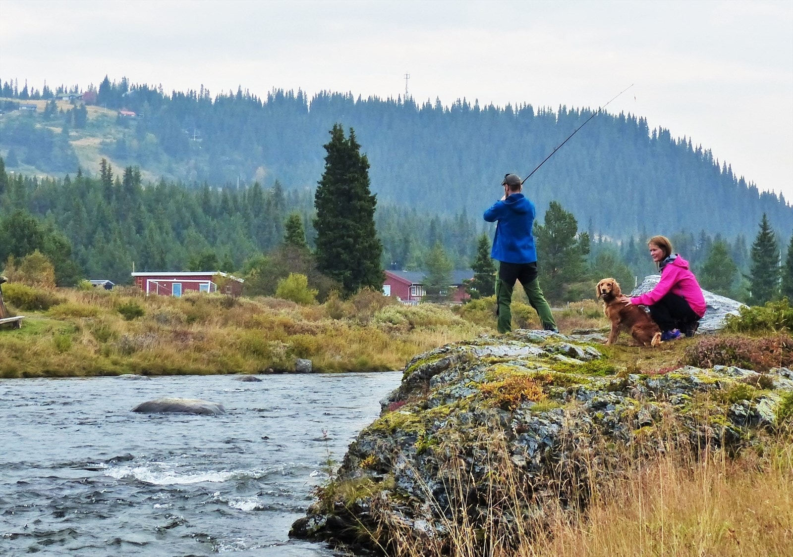 Området kan by på friske fjellvann, gode fiskemuligheter, et variert turterreng og storslått natur. Elva Tisleia er en av Norges beste fjellørretelver og fluefiskere er et vanlig syn her. Galleribilde