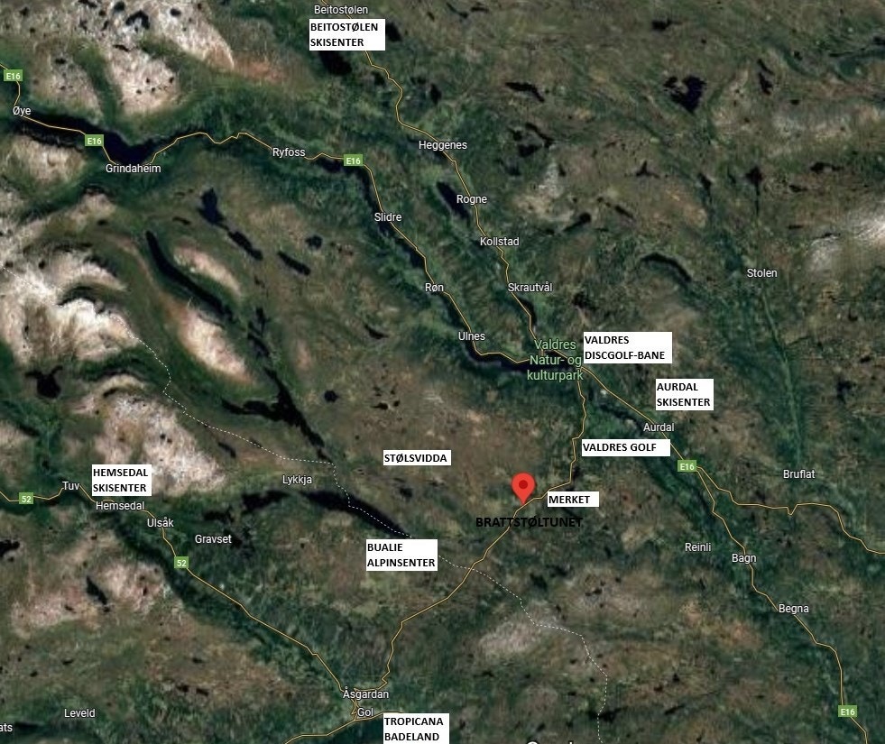 Brattstøltunet (markert med rød markør) ligger sentralt med en rekke muligheter innenfor en liten kjøretur. Galleribilde