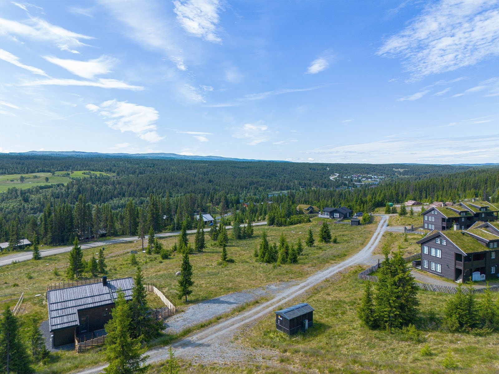 Med sin beliggenhet midt i et tureldorado, som er tilgjengelig året rundt, er dette en perfekt tomt for deg som ønsker å realisere hyttedrømmen! Galleribilde