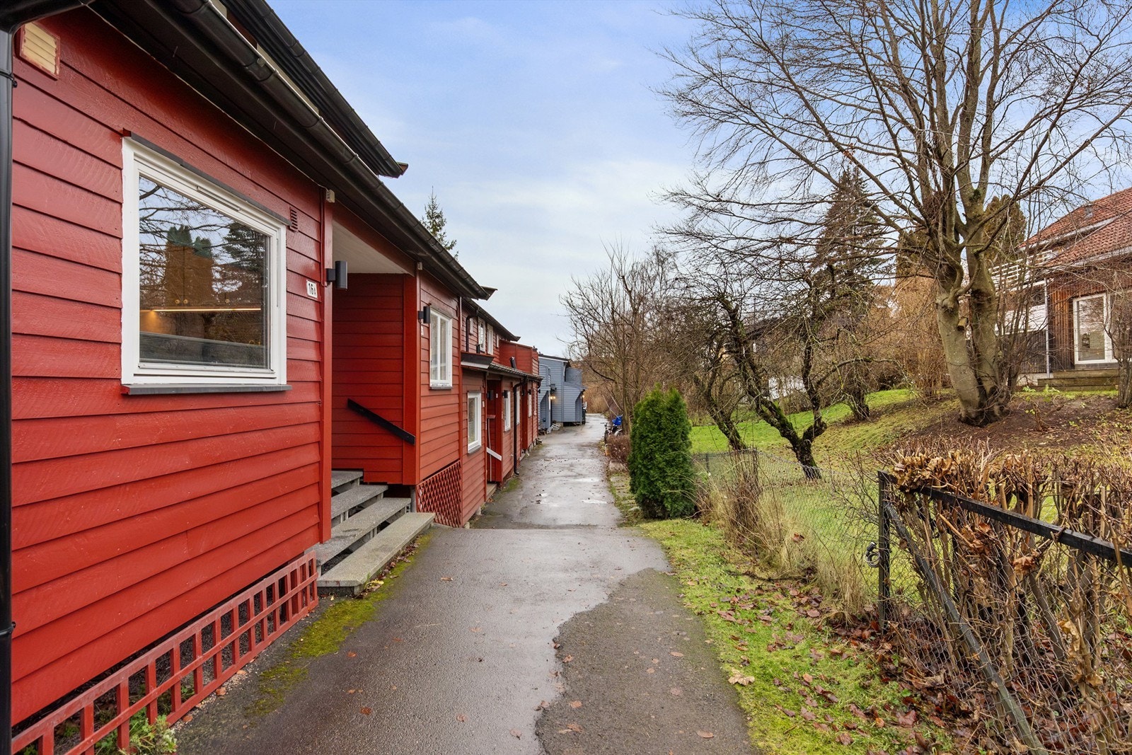 Inngangssiden av huset Galleribilde