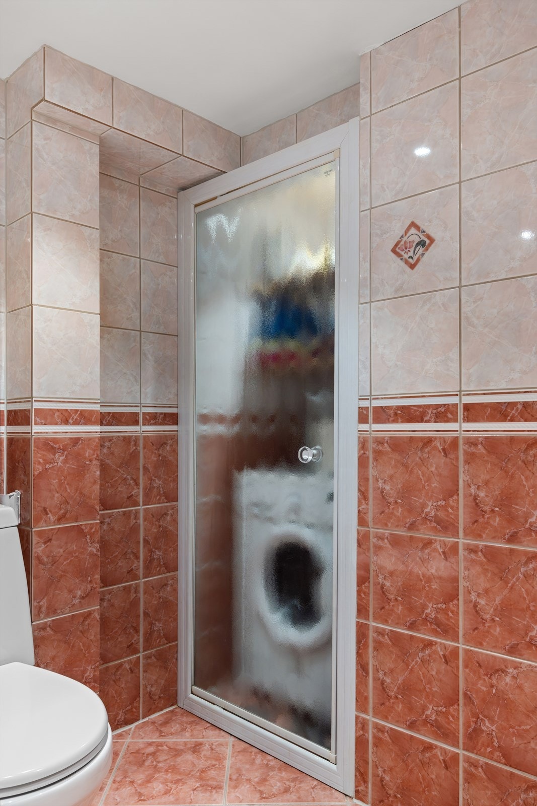 Dusjnisjen i dag benyttes til vaskemaskin (ikke optimal eller godkjent løsning) Galleribilde