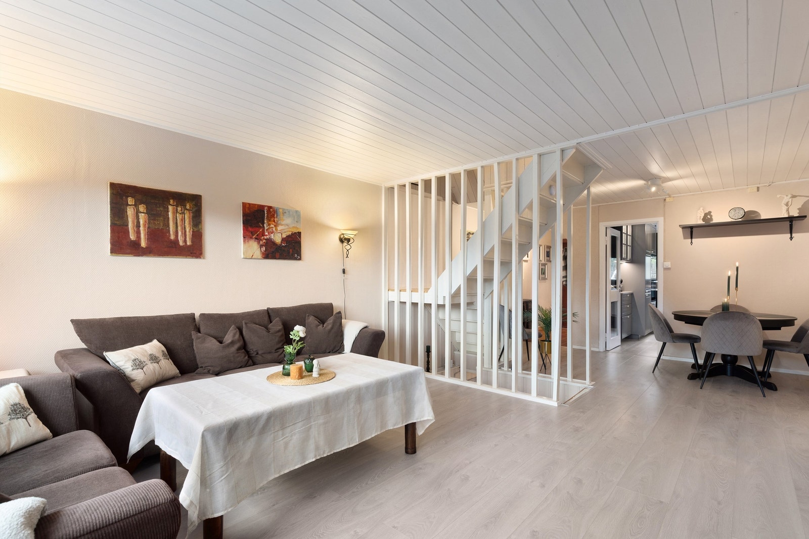 Fin sofa-sone Galleribilde