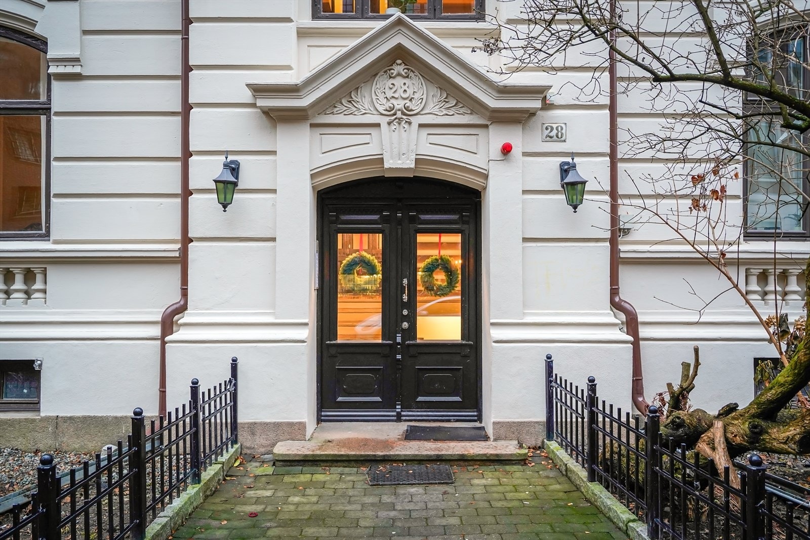 Klassisk og velholdt bygård fra 1890-tallet på Frogner. Galleribilde