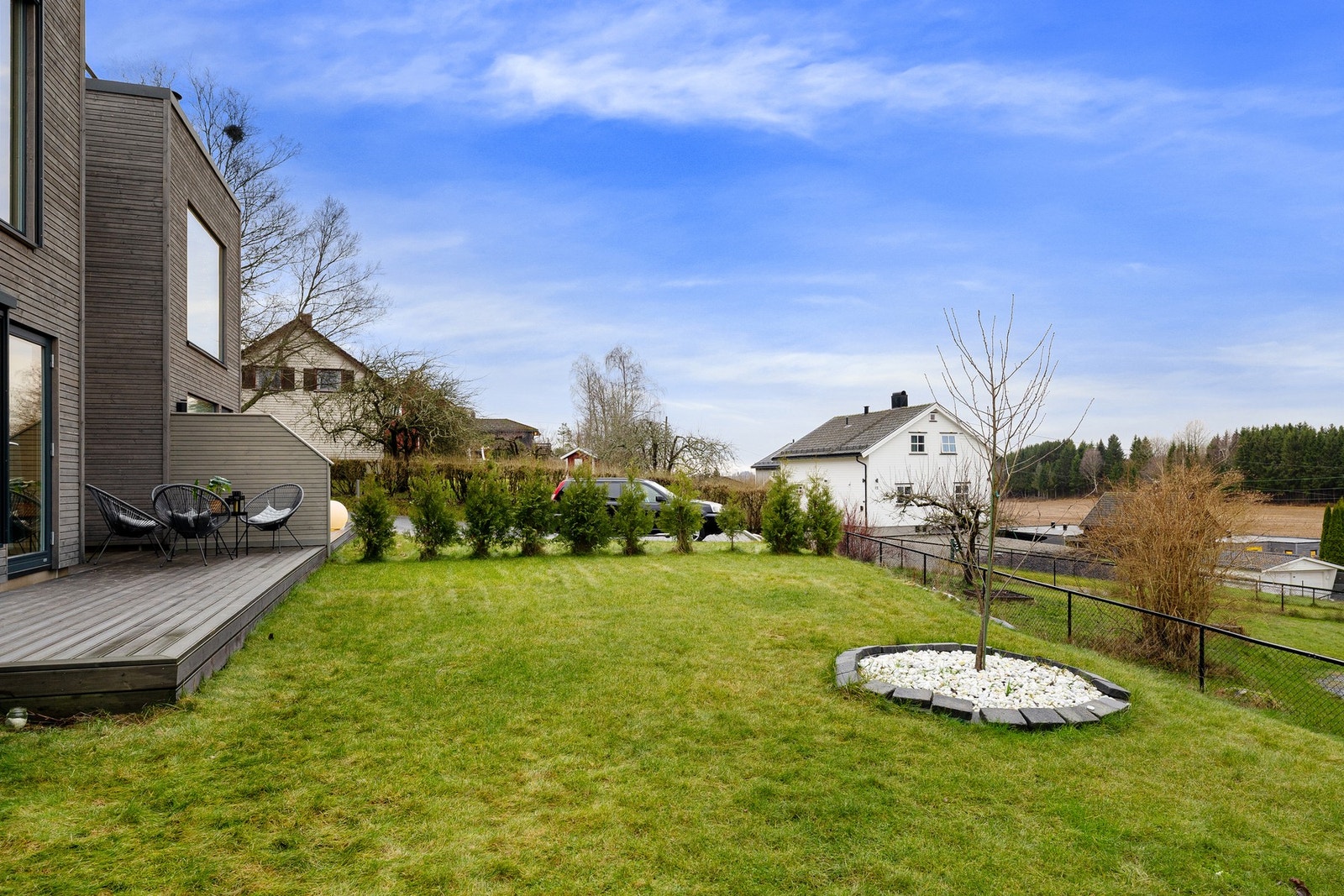 Godt med boltreplass for både liten og stor. Galleribilde