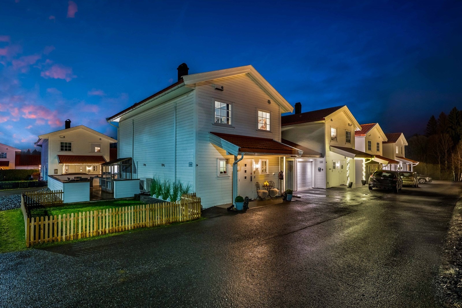 Boligen ligger i et rolig og barnevennlig område med kort avstand til barnehage og barneskole Galleribilde