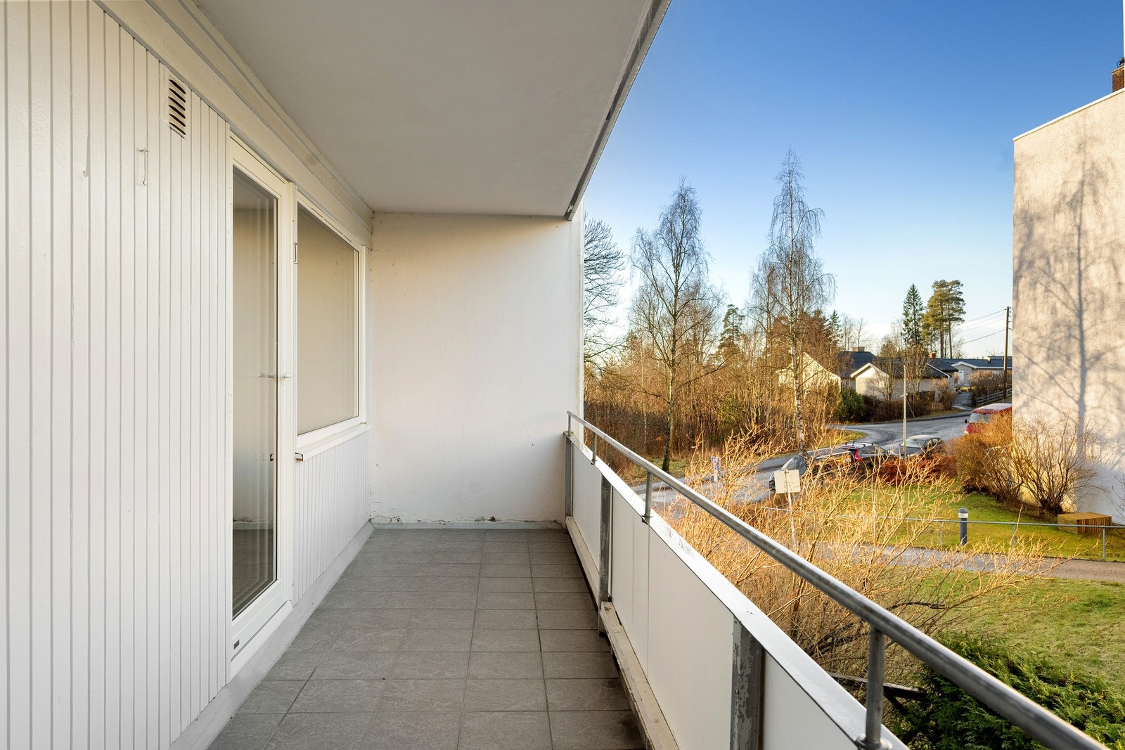 En flott vestvendt, overbygget balkong på ca. 10 kvm Galleribilde