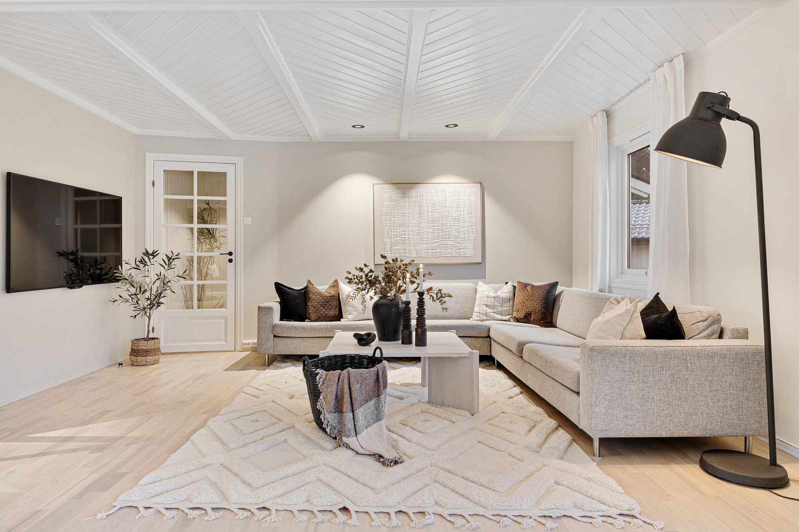 Stilrene overflater gir et moderne og innbydende preg. Galleribilde