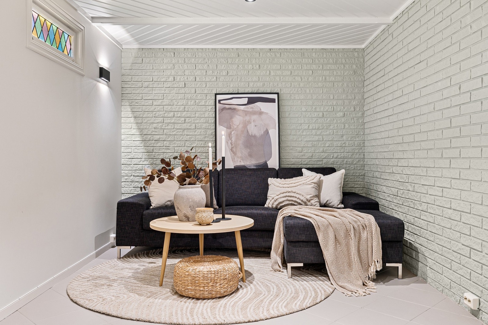 Gode muligheter for å innrede som kjellerstue eller lekerom. Galleribilde