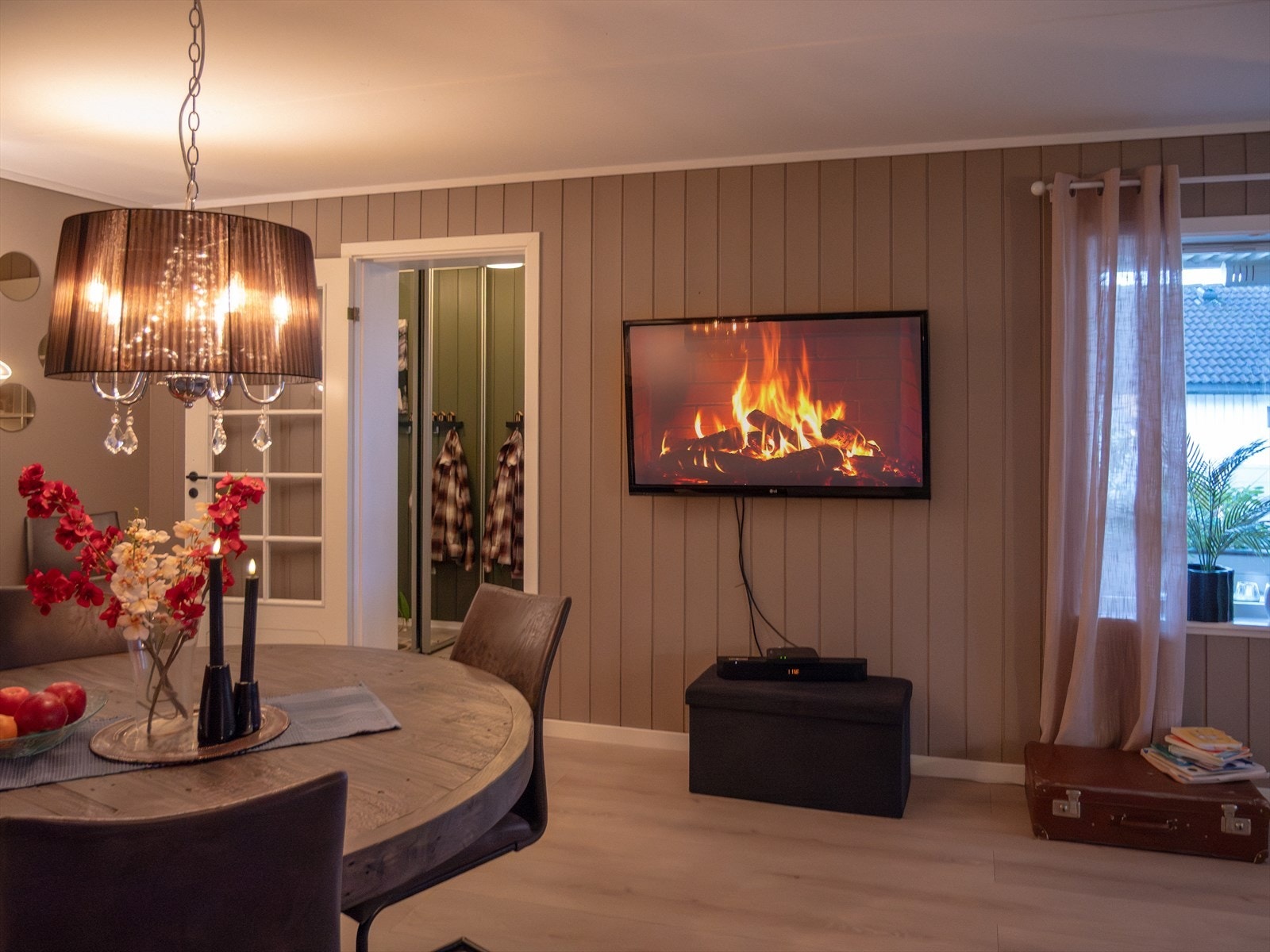 Leiligheten består av entre, stue/kjøkken, bad, soverom, rom Galleribilde