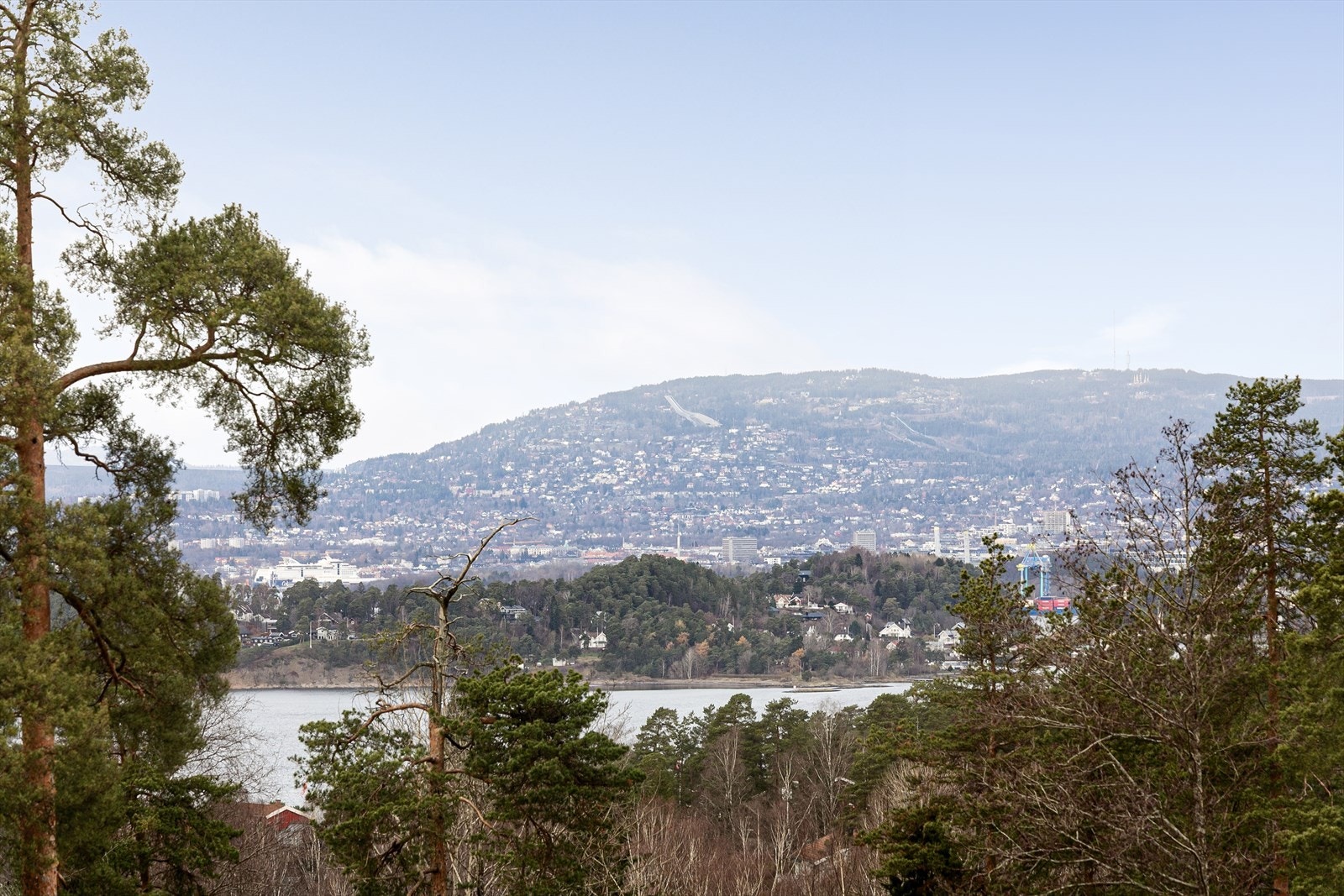 Flott utsikt fra leiligheten. Galleribilde