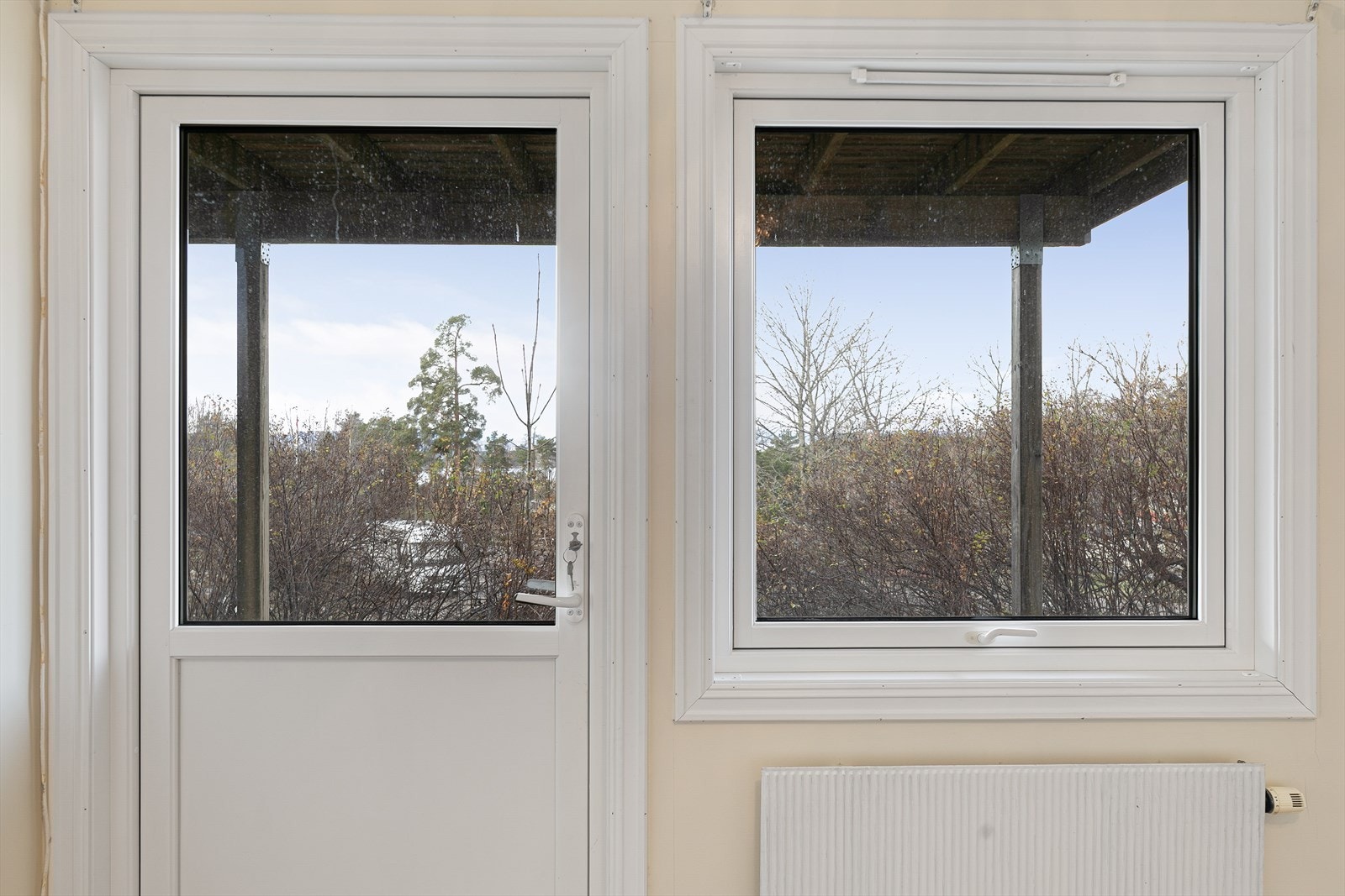 Fra soverommet er det utgang til stor terrasse. Galleribilde