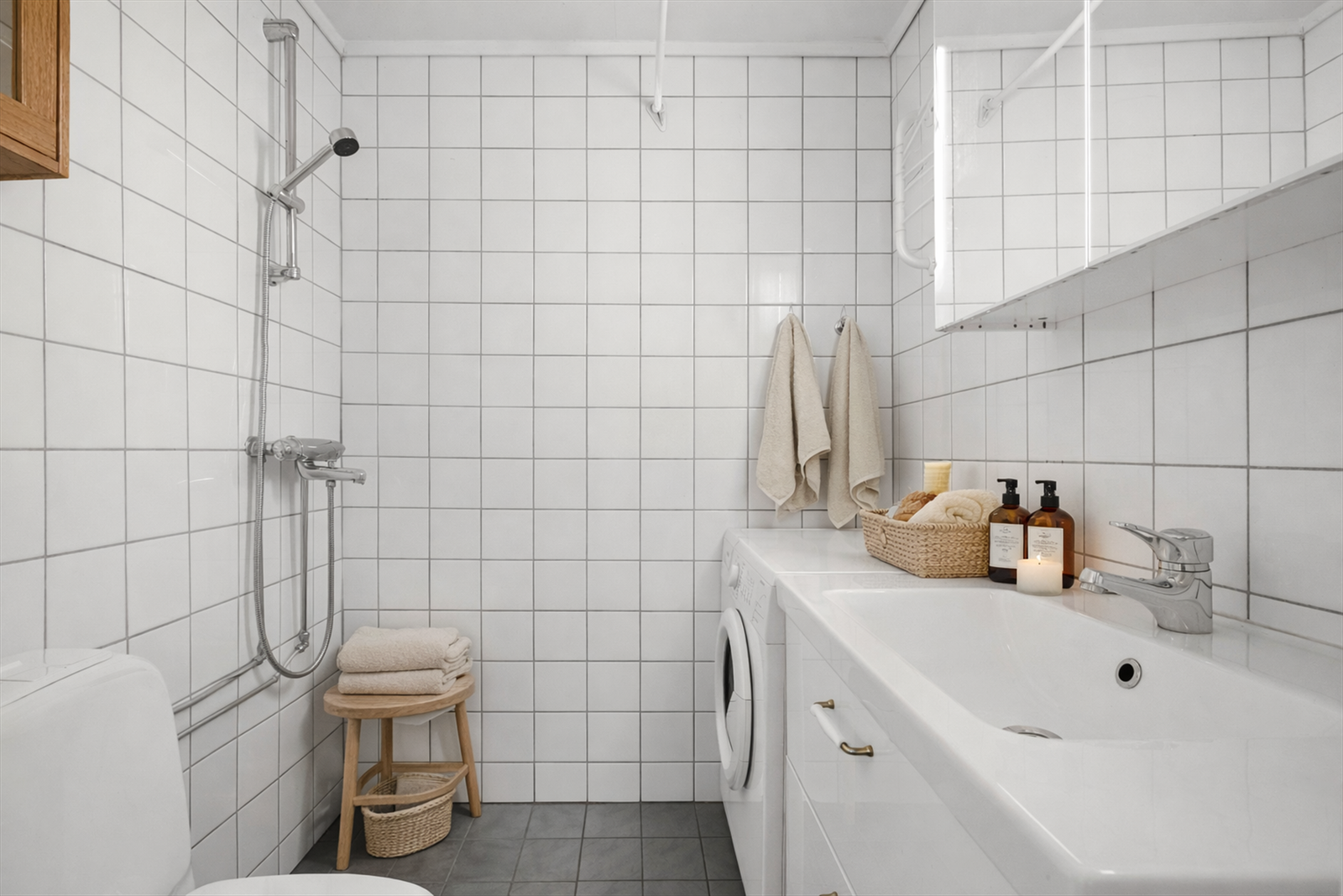 Stilfullt bad med moderne detaljer.png Galleribilde