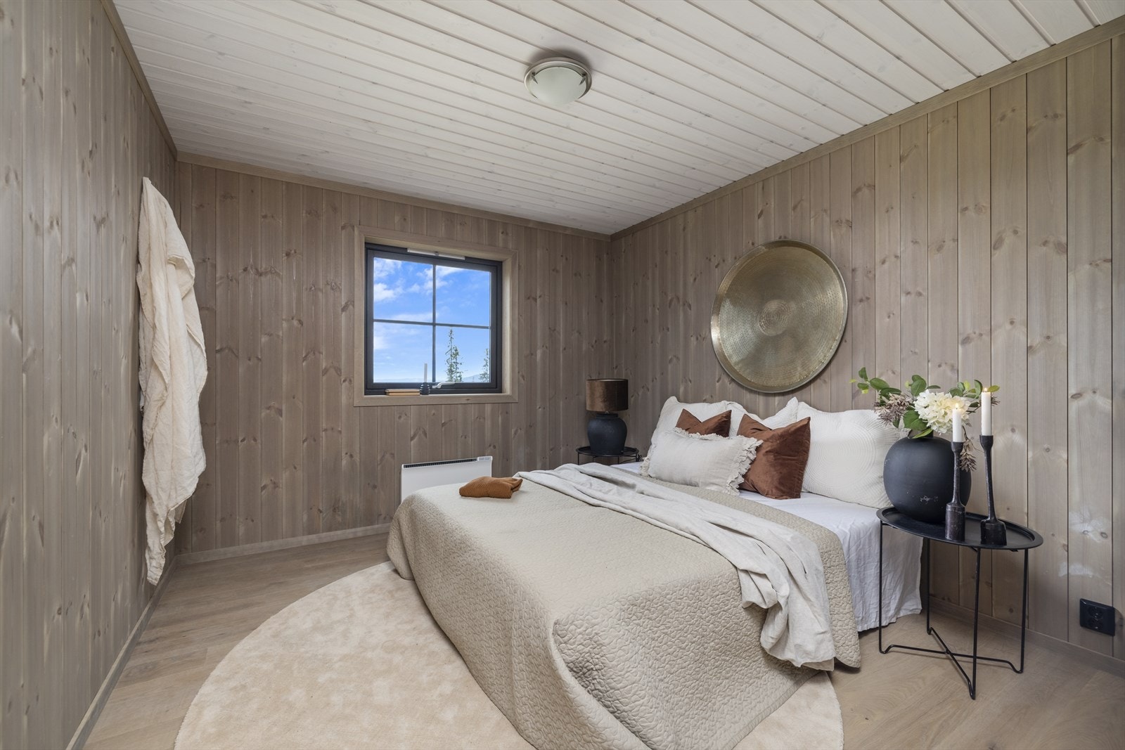 Tilsvarende hytte møblert Galleribilde