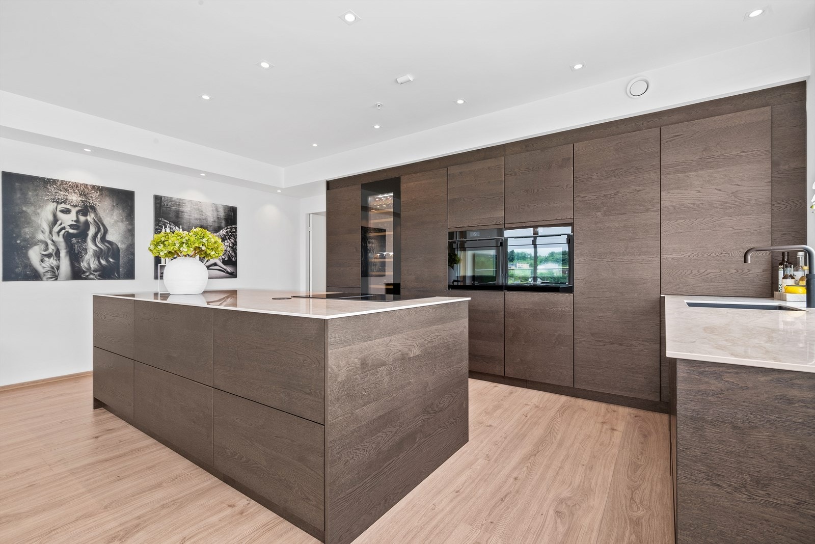 Vesentlig oppgradert KVIK kjøkken som selger har fått utført i ettertid Galleribilde