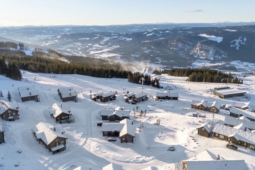 Området er kjent for sin sjeldne kombinasjon av ro, spektakulær utsikt og nærhet til et av Norges beste ski- og turområder Galleribilde