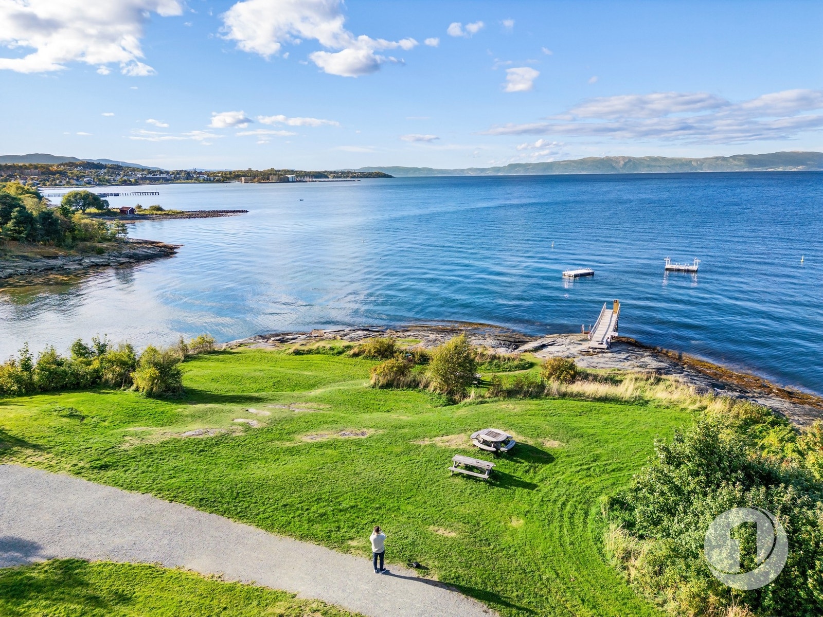 Her kan man nevne både Hansbakkfjæra, Tømmerfjæra og Pettersenfjæra. Galleribilde