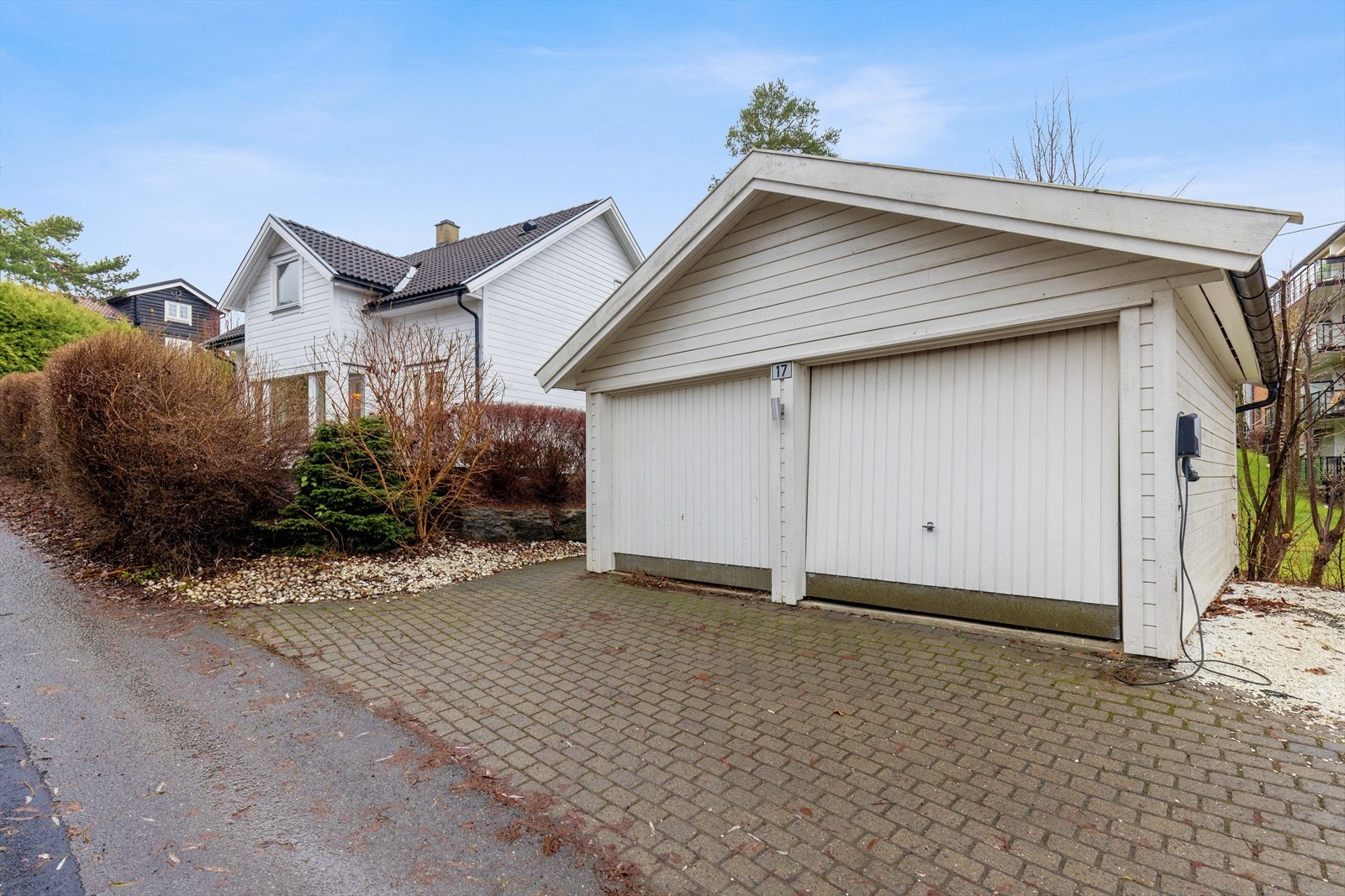 Dobbeltgarasje m/elbillader Galleribilde