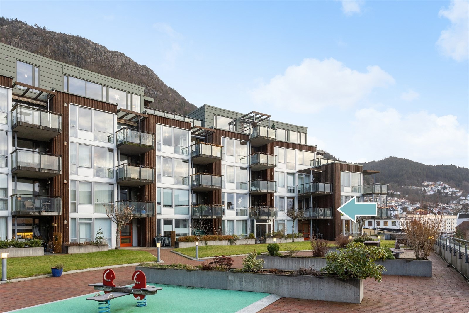 Leiligheten ligger fint til i byggets 2.etg. Galleribilde