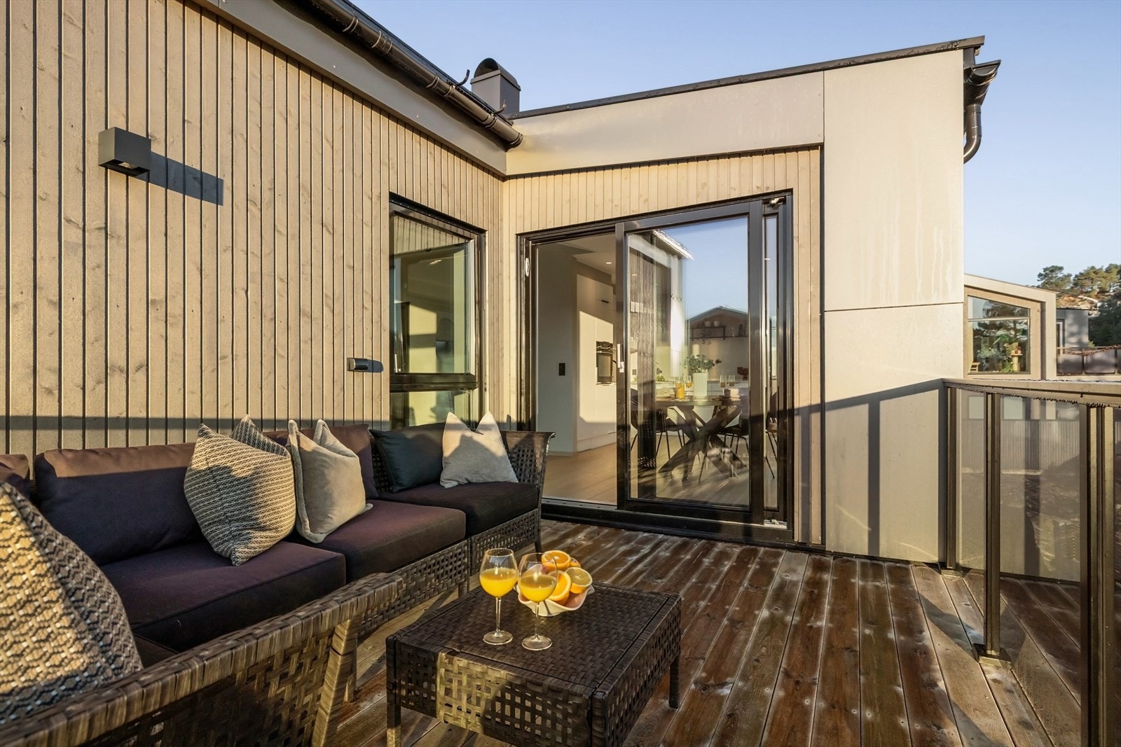 - Et perfekt samlingspunkt til fine sommerdager- og kvelder - Galleribilde