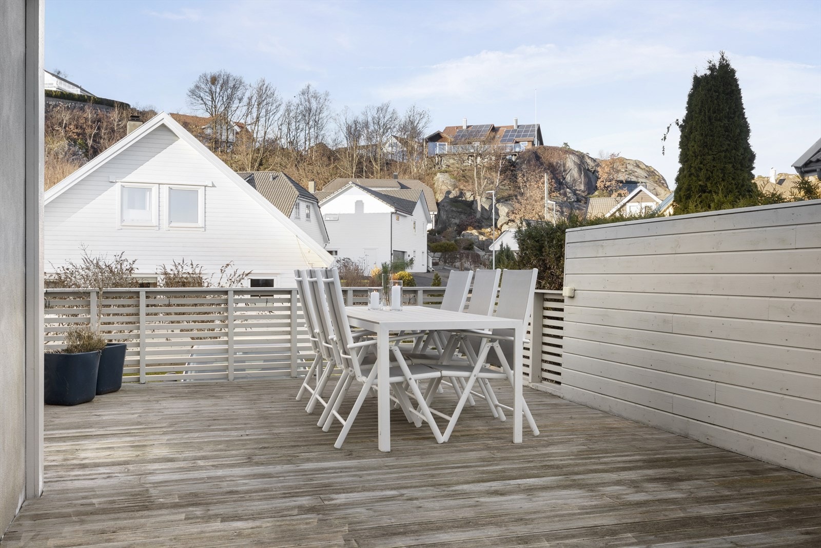 Koselig sitteplass på terrassen. Galleribilde