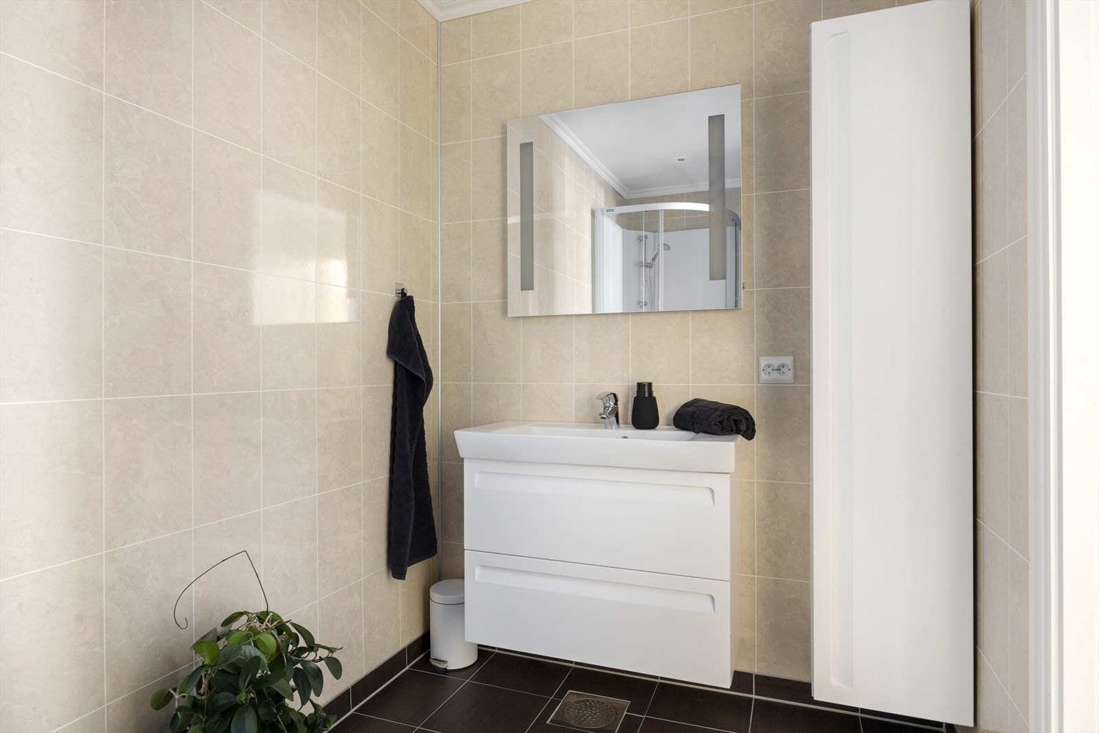 Fint baderom i første etasje. Galleribilde