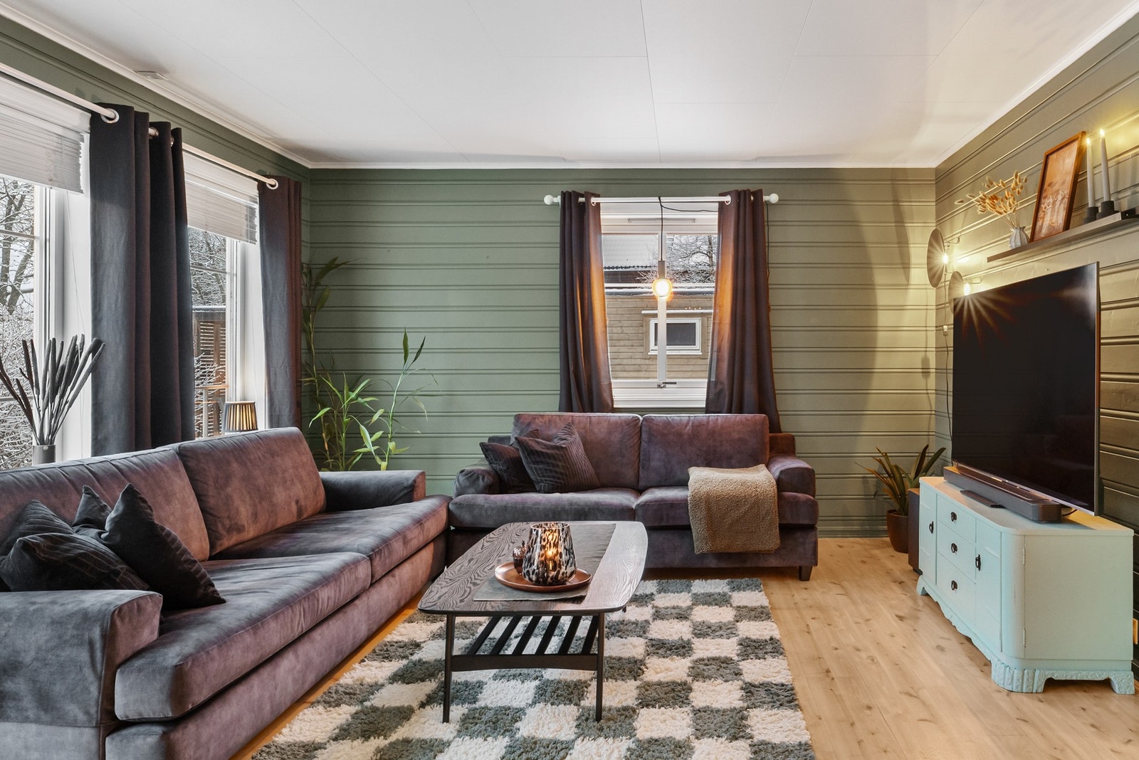 God romfølelse med naturlig lys som fyller rommet Galleribilde