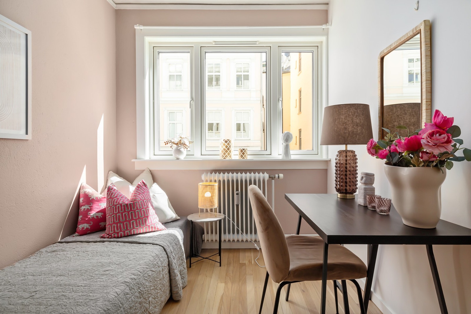 Det andre soverommet har også en fin størrelse og rommer enkelt en seng samt øvrig innredning etter behov Galleribilde