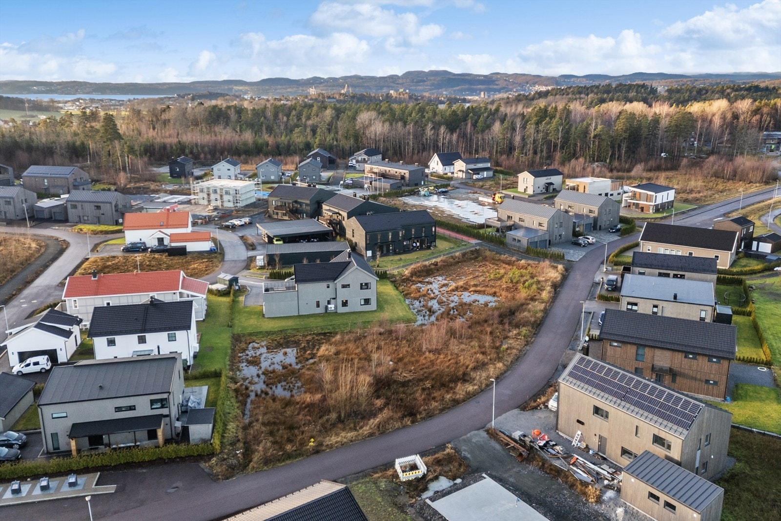 Flat tomt på 2430 kvm med BYA på 60% Galleribilde