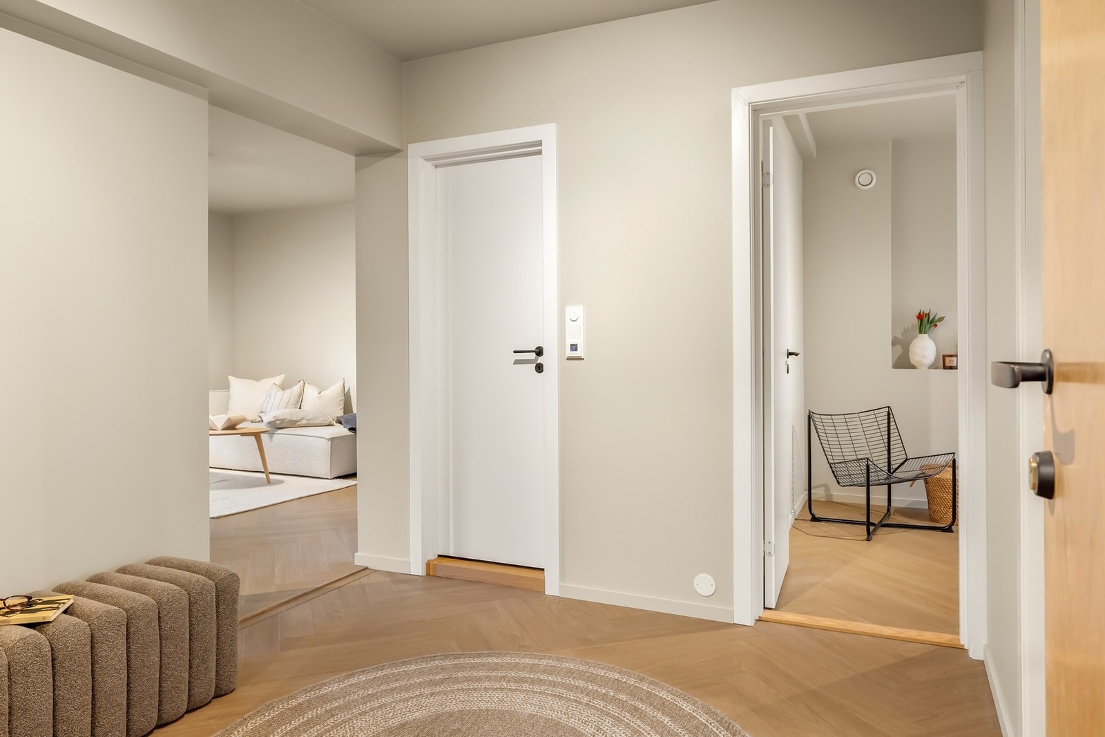 Fra gangen har man tilgang til to soverom. Galleribilde