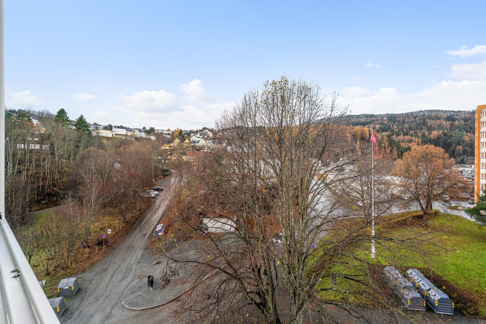 Her er det svært gode solforhold fra tidlig ettermiddag til kveld på sommerstid. Galleribilde