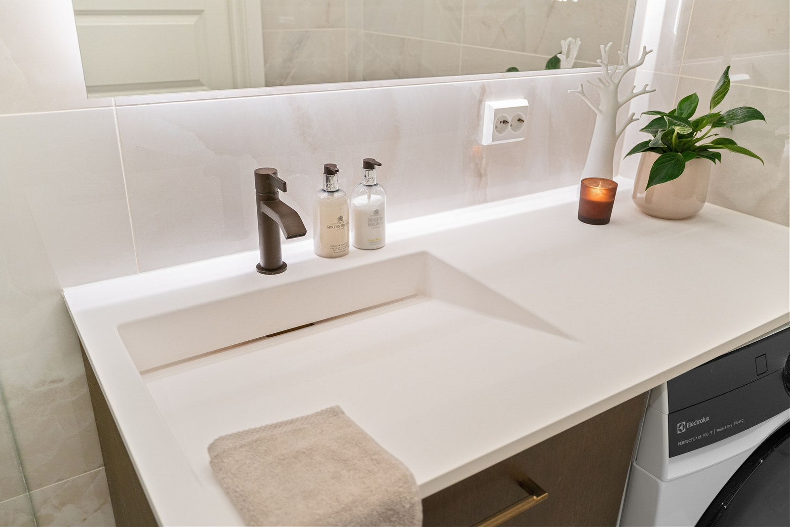 Badet har fått tilstandsgrad 0 i rapporten fra takstmann og har ingen avvik. Galleribilde